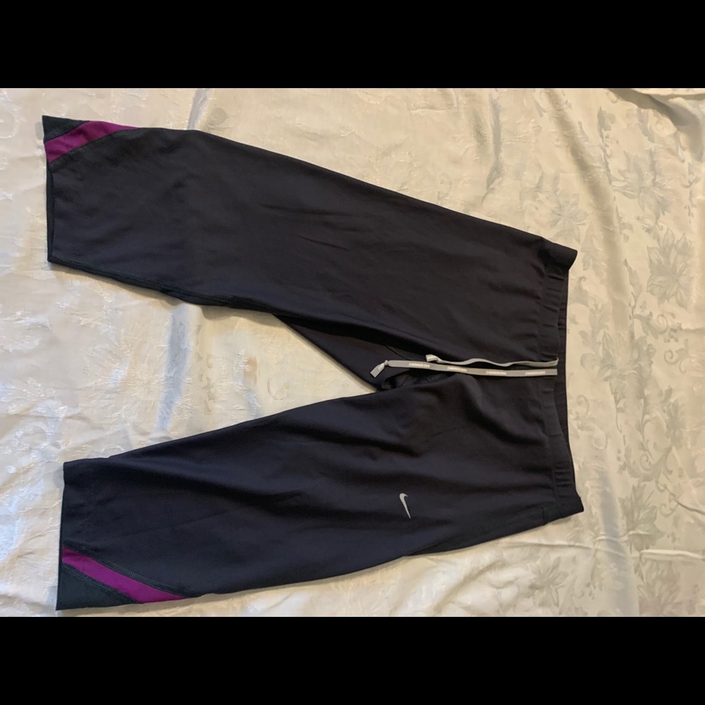 Nike Dri fit M drawstring capris